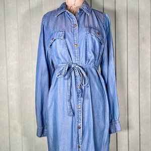 Medium denim long sleeve button down belted Michael Kors dress in large